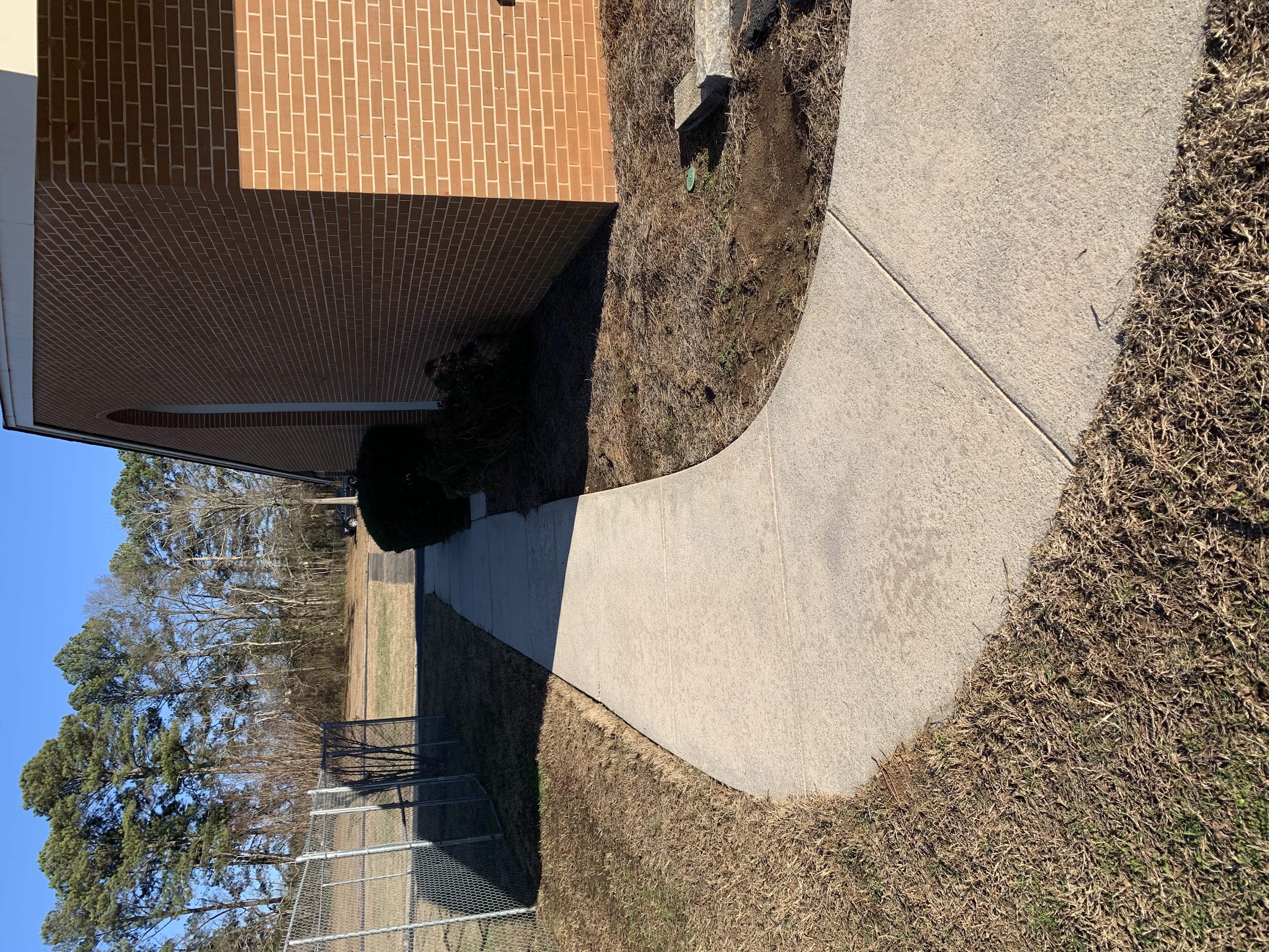 SIDEWALK-CLEANING-IN-LITHONIA-GA 3