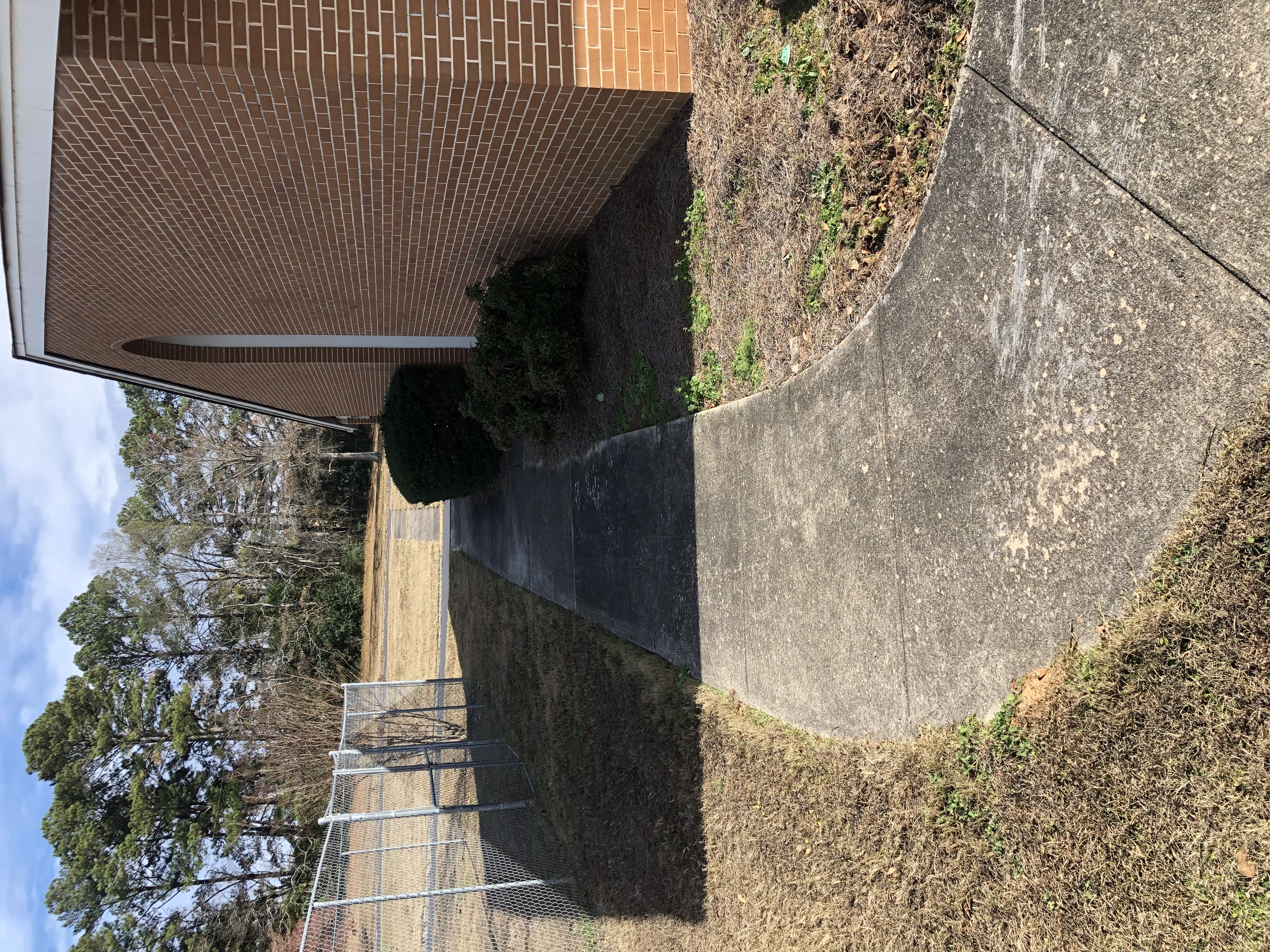 SIDEWALK-CLEANING-IN-LITHONIA-GA 9